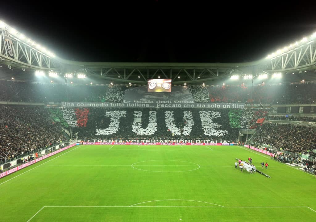 Coreografia con la dicitura 'Juve'